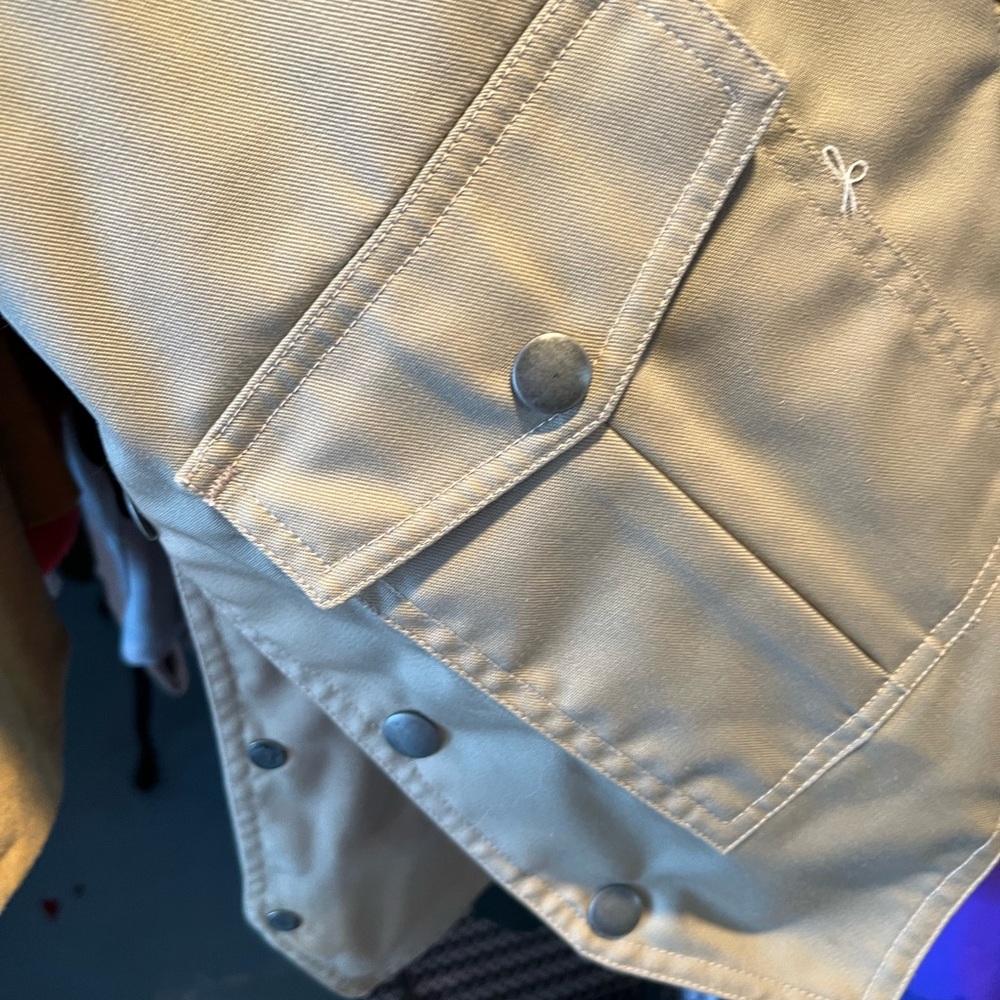 Tilley Endurables vest. Excellent outdoor gear . This is great for fishing, etc - Picture 5 of 5